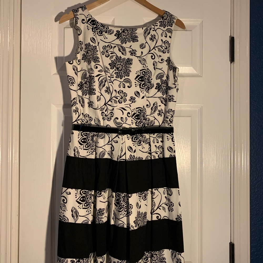 Black and White sleeveless dress